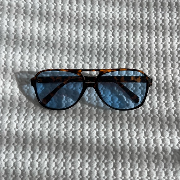 Accessories - Blue tint Aviator Sunglasses